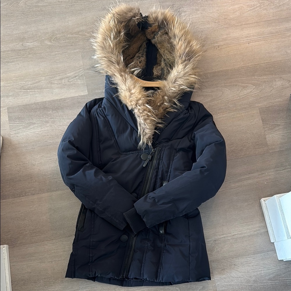 Atelier Noir Chic Black Coat with Real Fur Hood rabbit